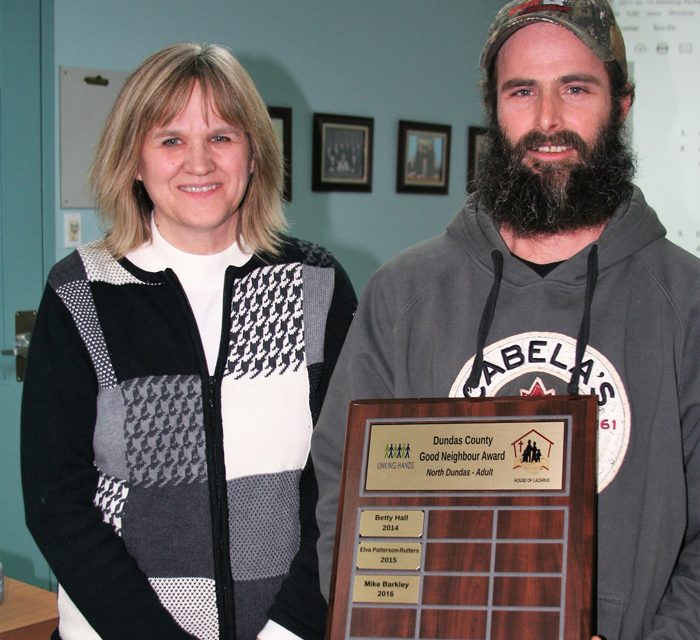 Mike Barkley receives North Dundas’ Good Neighbour award for 2016