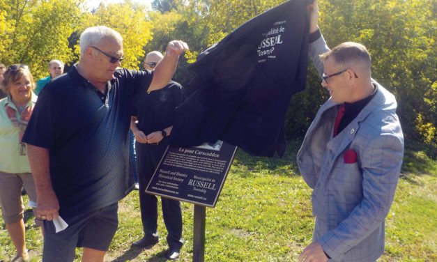 Expanded plaque program announced during Heritage Day