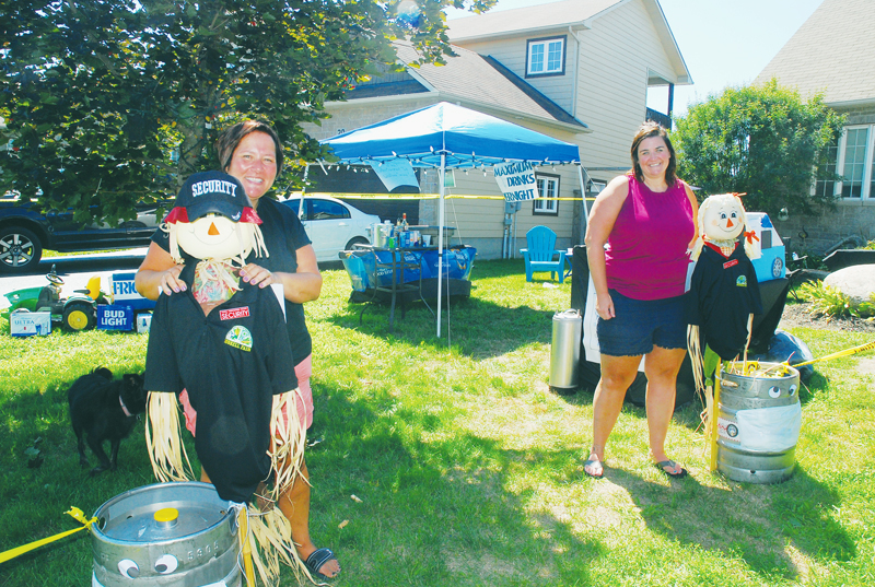 Russell Fair makes do with decorated village yards - The Record News